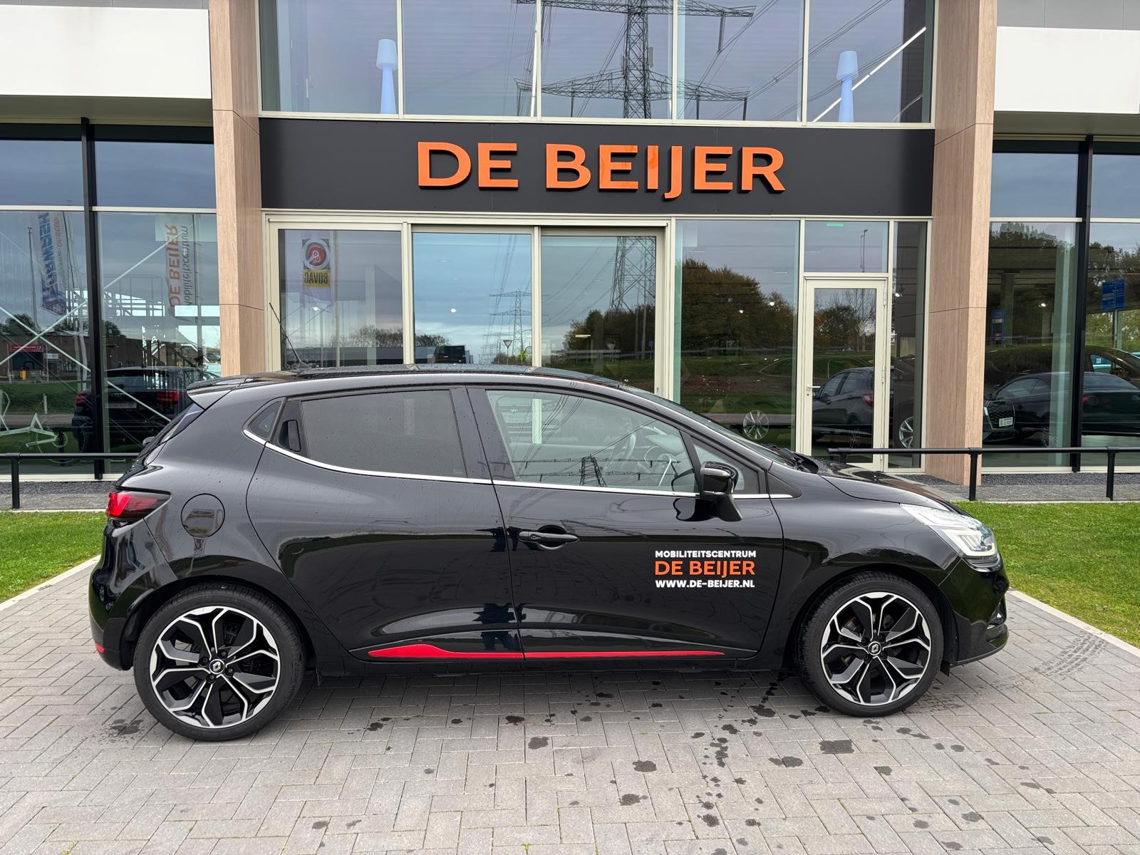 personenauto site 3 nov 25